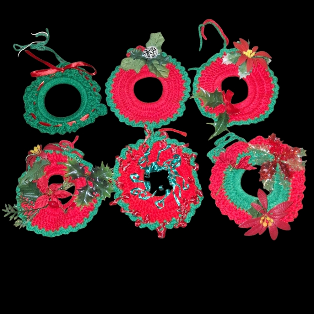 Vintage Set Of 6 Festive Crochet Christmas Wreaths